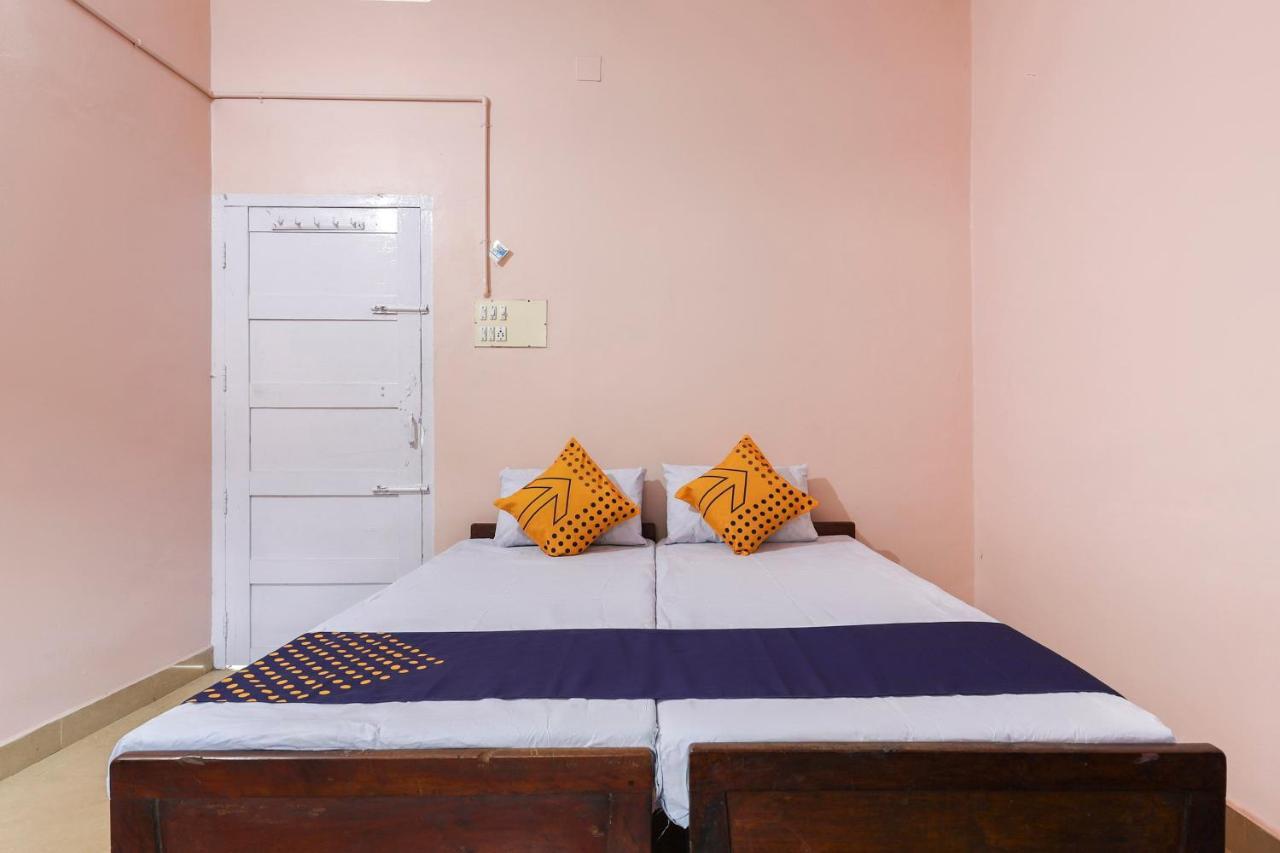 Spot On 68111 Jeena Motels Kollam Zewnętrze zdjęcie
