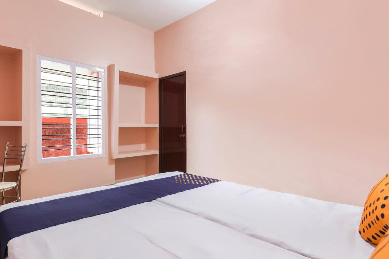 Spot On 68111 Jeena Motels Kollam Zewnętrze zdjęcie